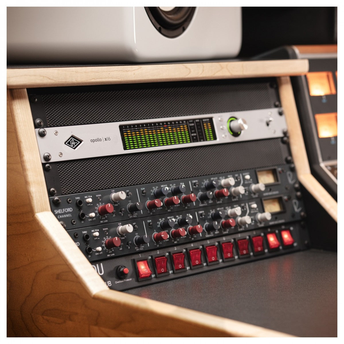 Universal Audio Apollo x16 Gen2 Essentials+ - Price on request