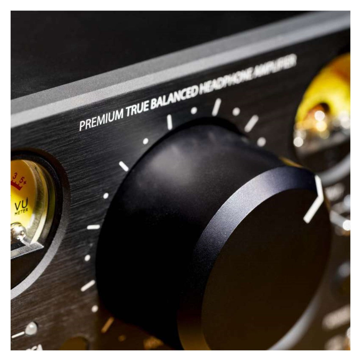Violectric HPA V324: Premium Headphone Amplifier