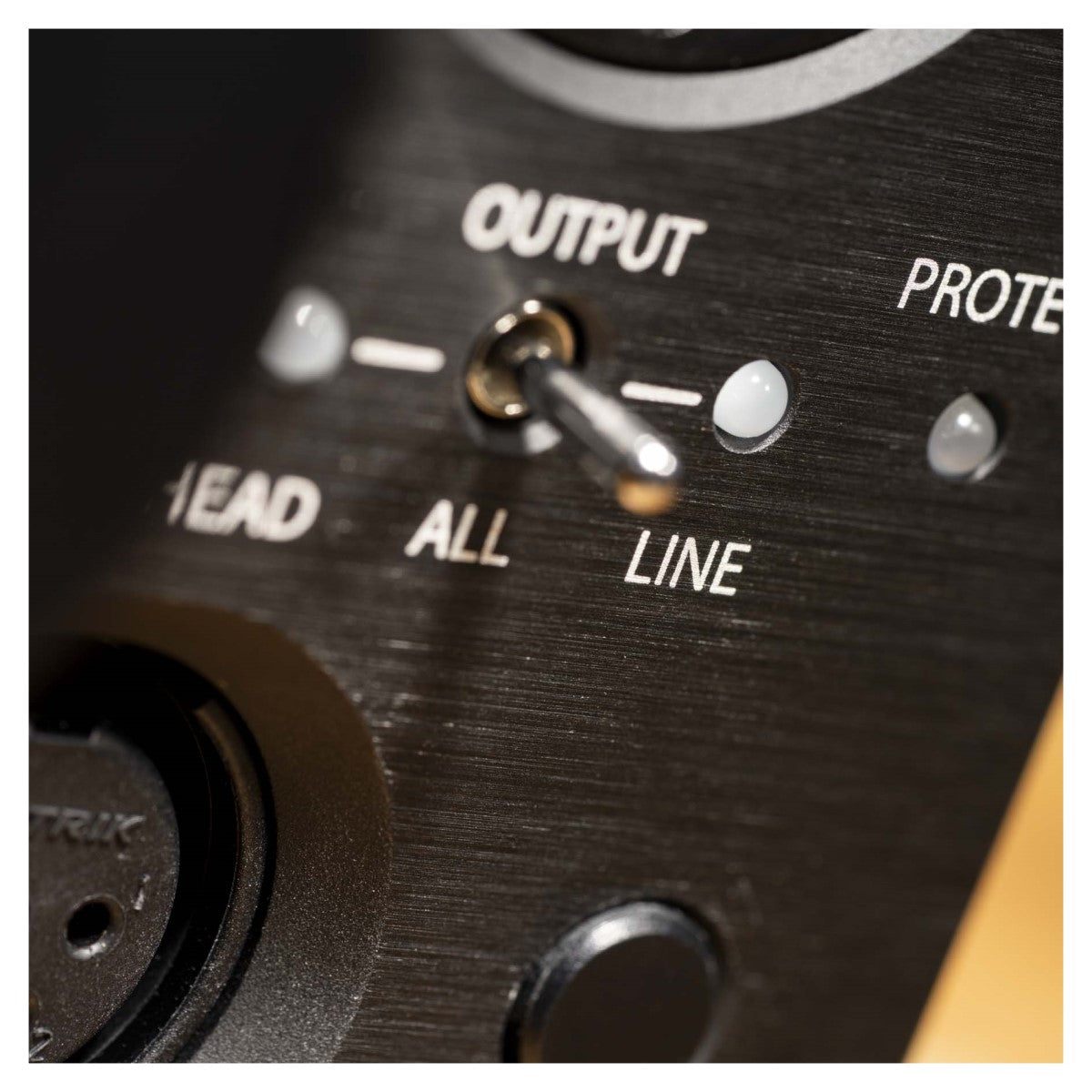 Violectric HPA V324: Premium Headphone Amplifier