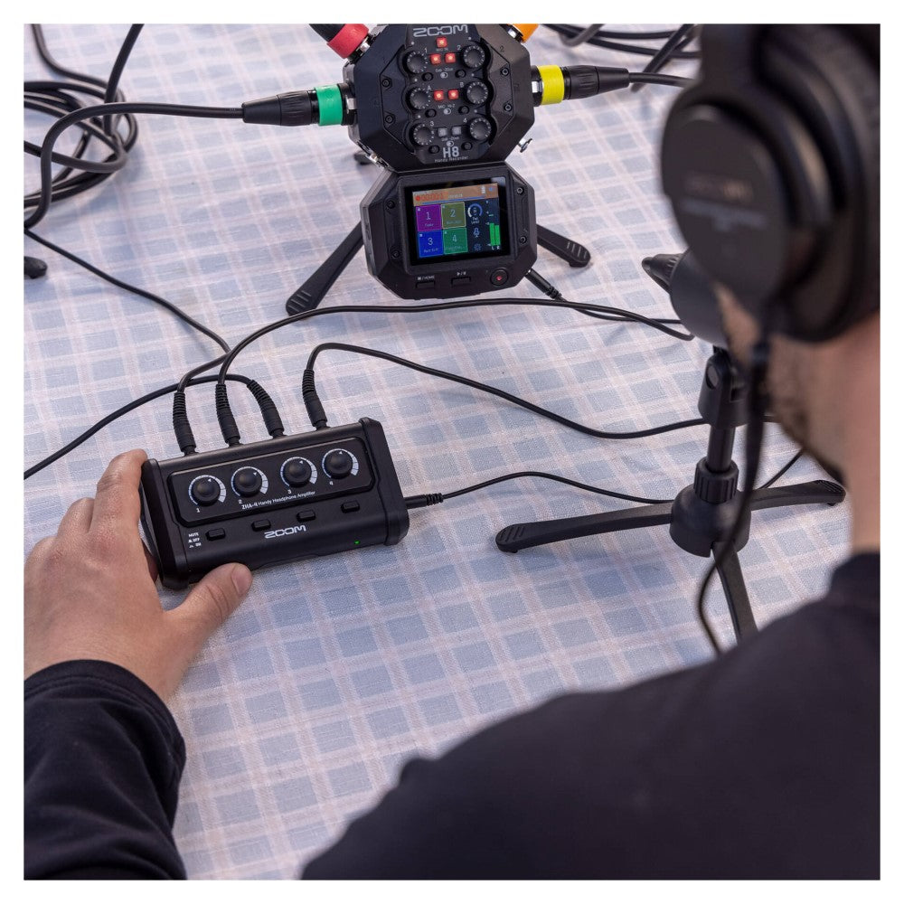 Zoom ZHA-4 Headphone Amplifier