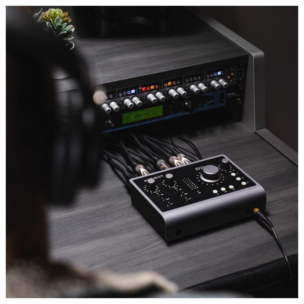 Audient iD24 10x14 USB-C Audio Interface (New)