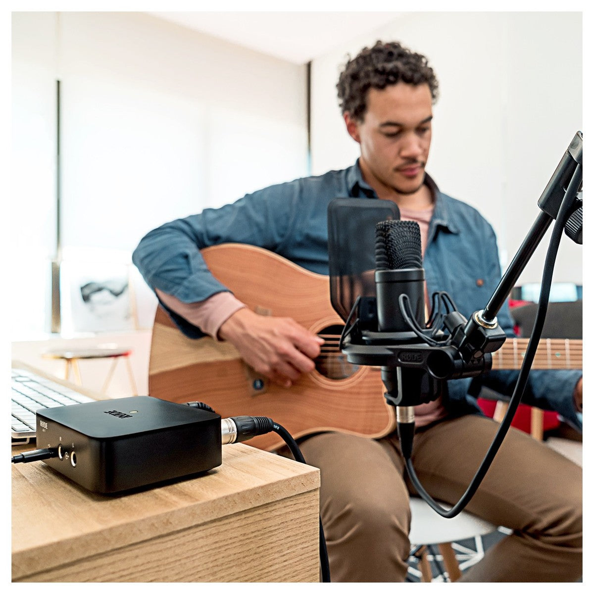 RØDE NT1 & AI-1 Complete Studio Kit