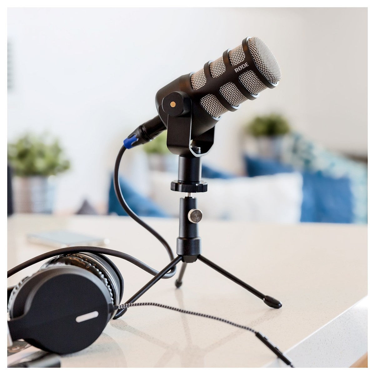 RØDE PodMic Dynamic Podcasting Microphone