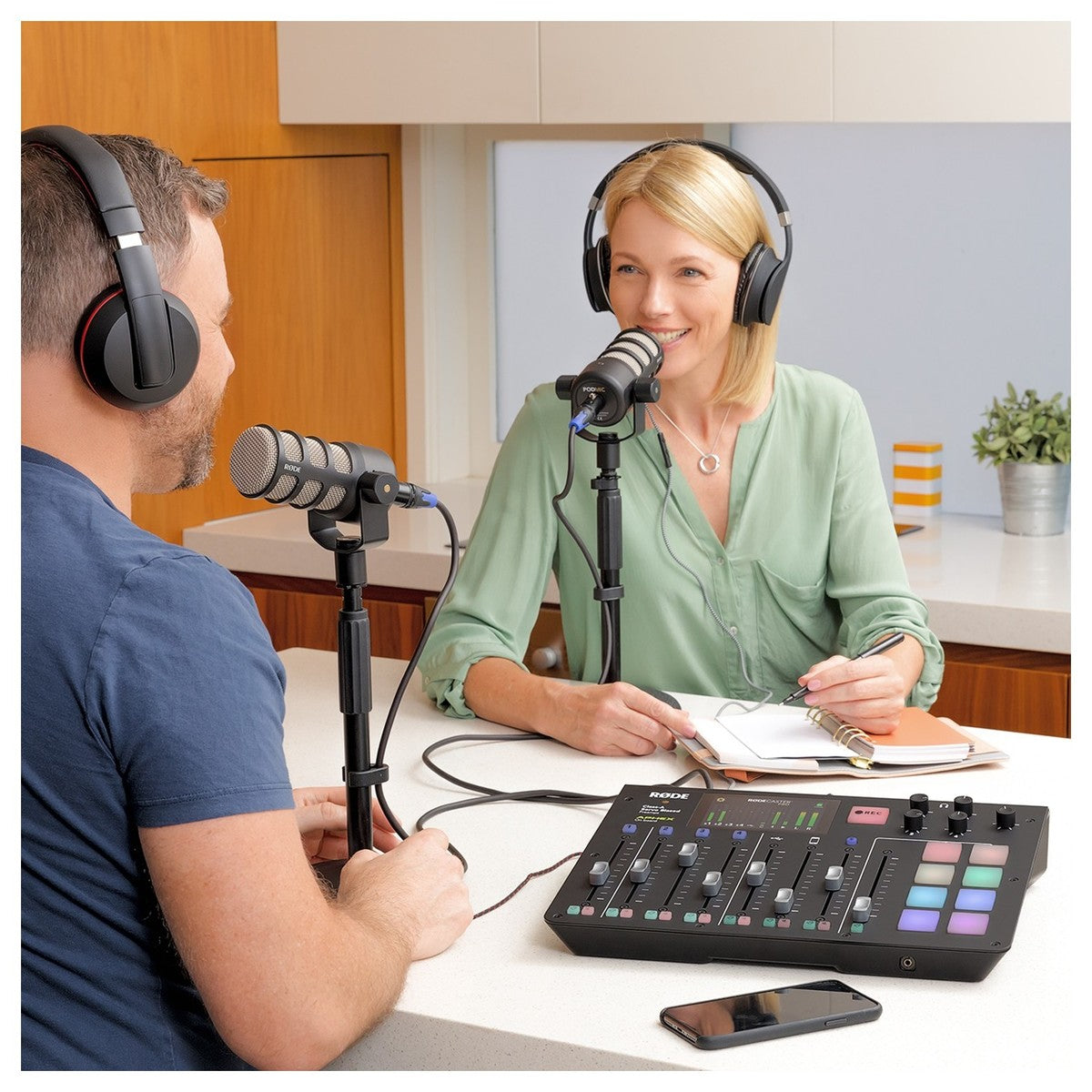 RØDE PodMic Dynamic Podcasting Microphone