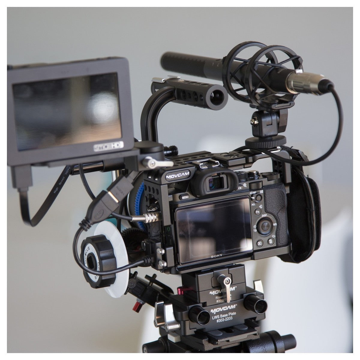 RODE NTG4+ Shotgun Microphone Plus Rechargeable Battery