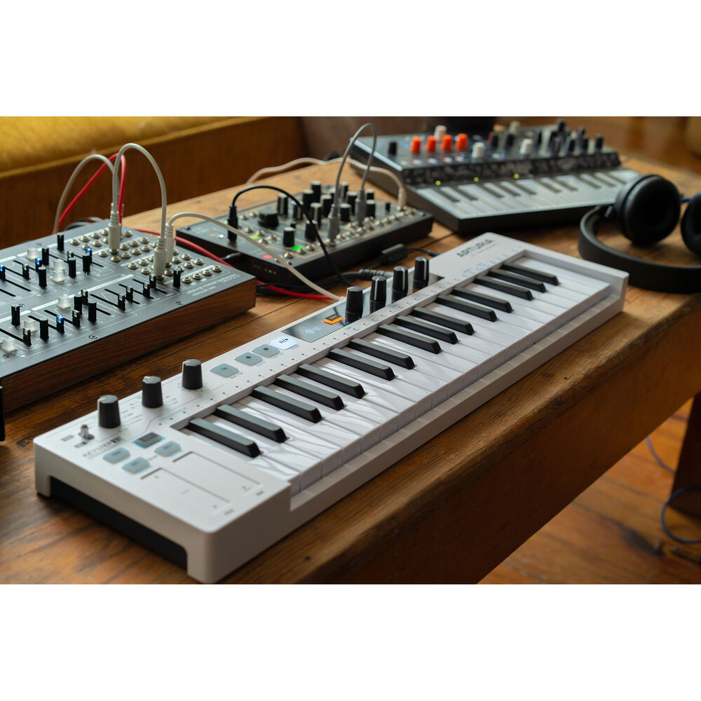 Arturia KeyStep 37: MIDI Controller & Sequencer