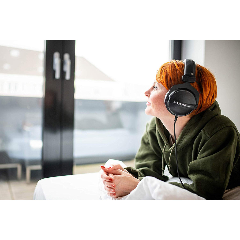 Beyerdynamic DT 770 Pro 32 Ohm Closed studio headphones