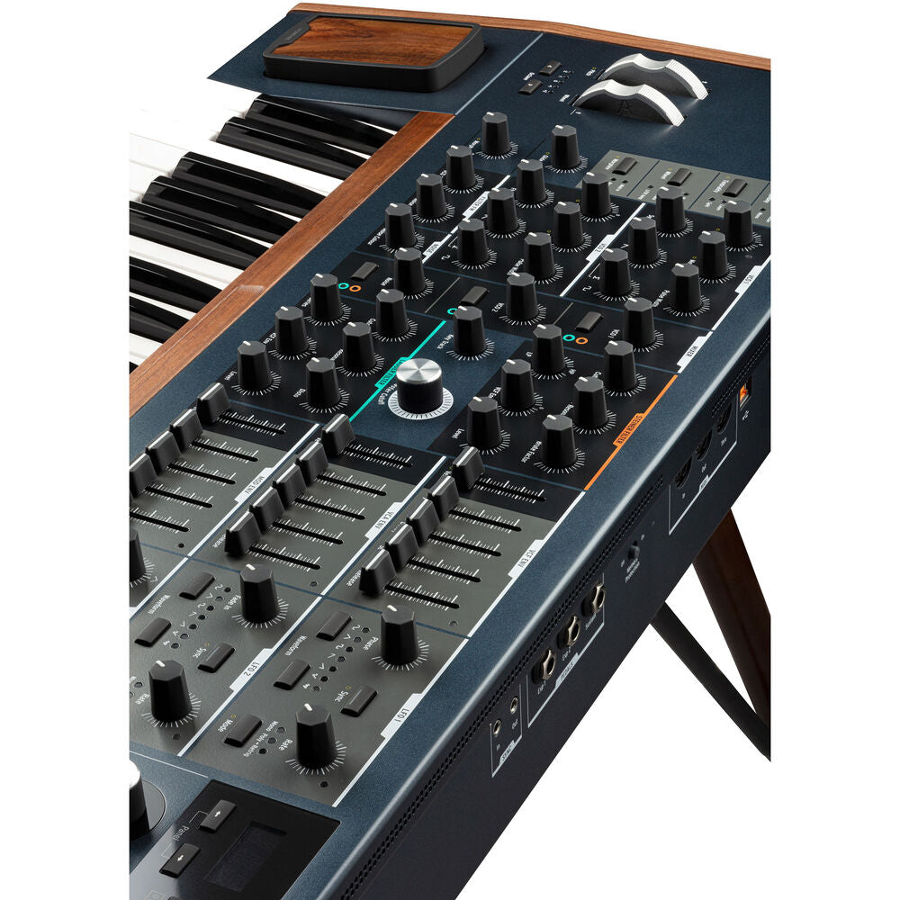 Arturia PolyBrute: Polyphonic Morphing Analogue Matrix Synthesizer