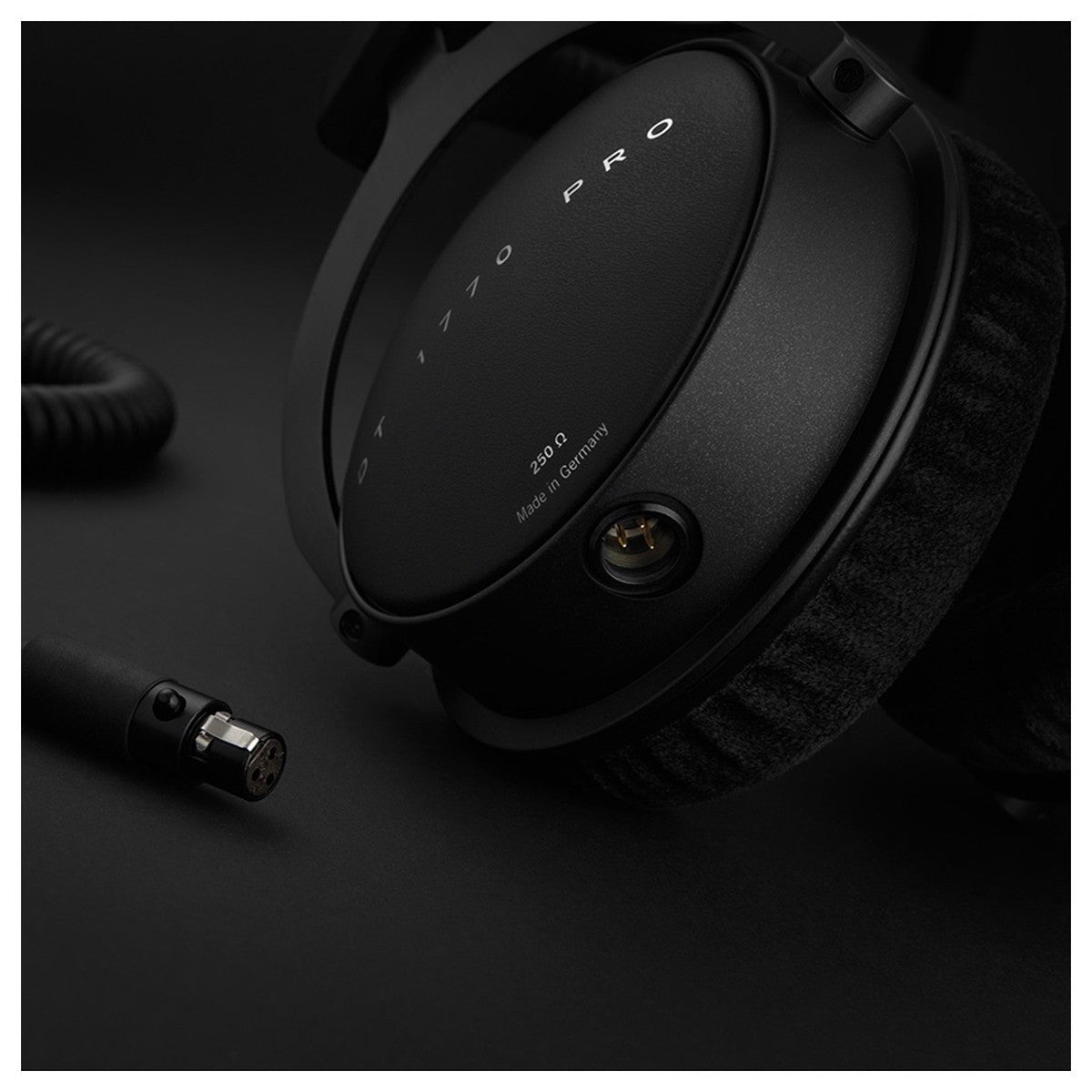 Beyerdynamic DT 1770 Pro MKII Closed-back Headphones 30 ohms