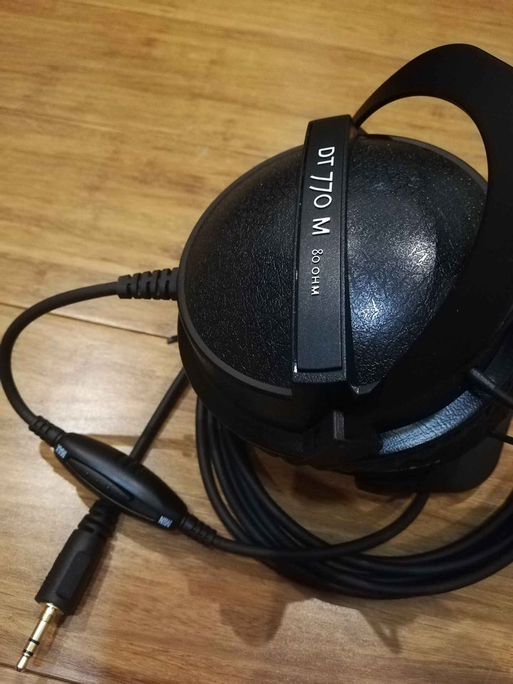 Beyerdynamic DT 770 M 80 ohm Closed-back Isolating Monitor Headphones B-Stock