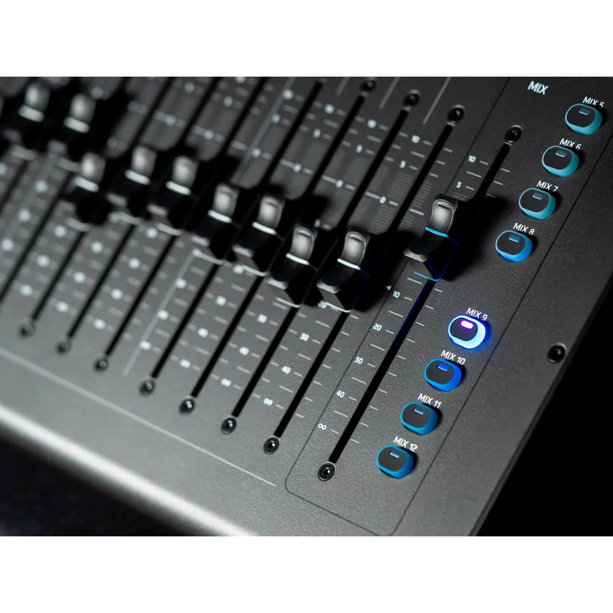 Allen & Heath SQ6+ 48-Channel / 36-Bus Digital Mixer Console