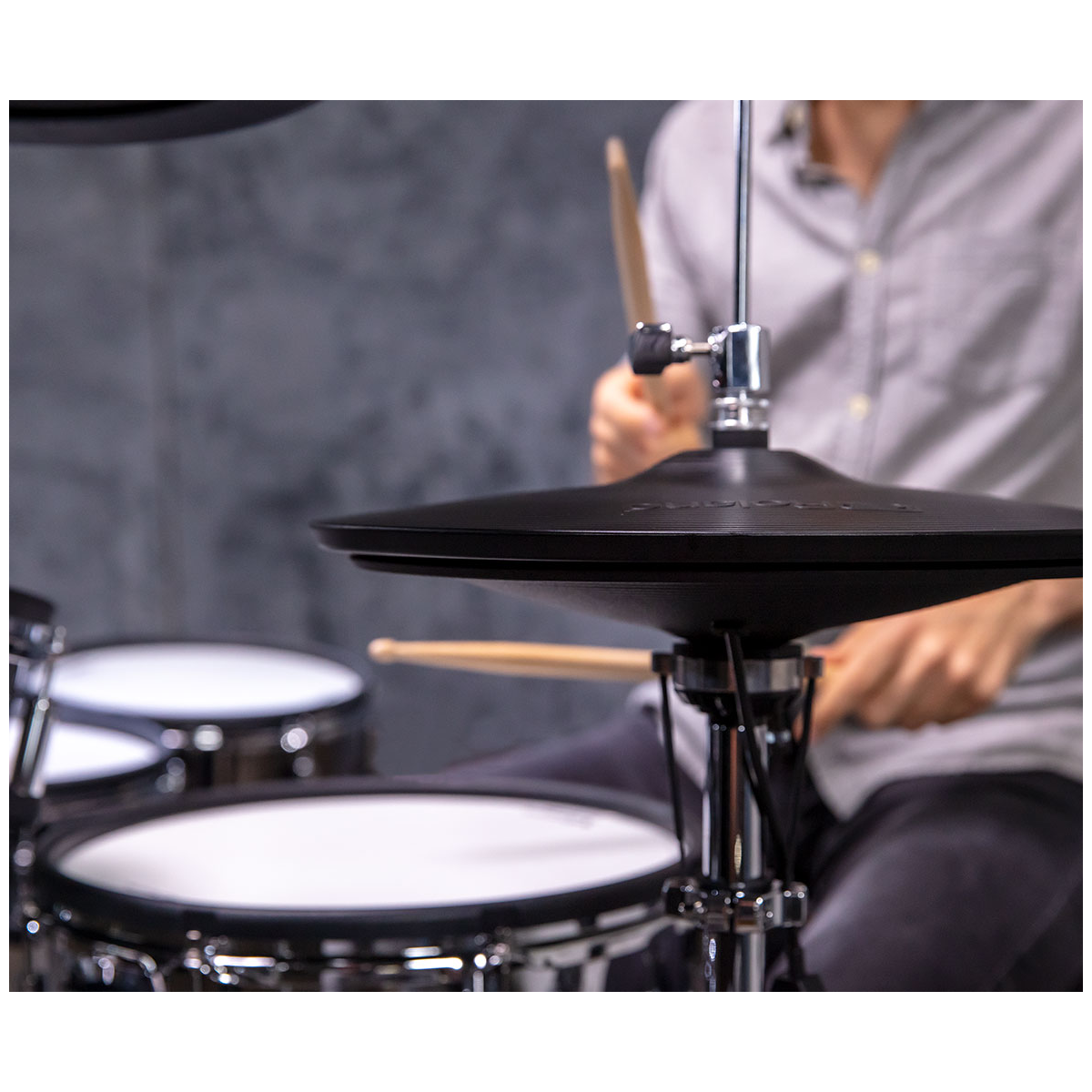 Roland V-Drums TD-50KV2 Electronic Drum Set with MDS-Stage 2 Stand