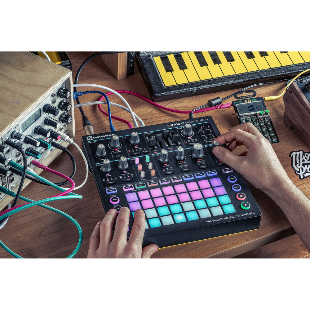 Novation Circuit Mono Station Paraphonic Analogue Synthesizer and Sequencer