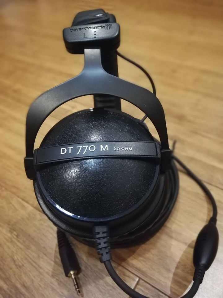 Beyerdynamic DT 770 M 80 ohm Closed-back Isolating Monitor Headphones B-Stock