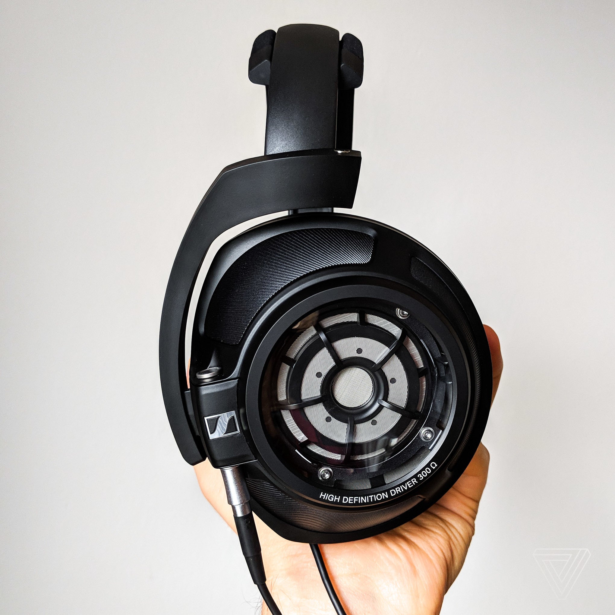 Sennheiser HD 820 Closed-Backed Audiophile and Reference Headphones
